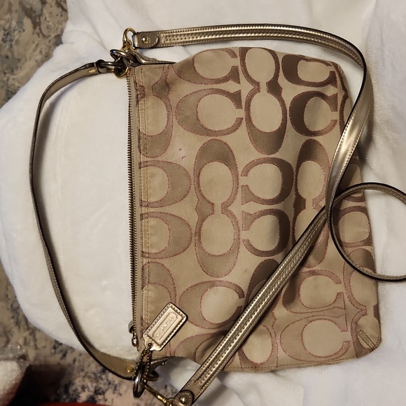 Coach Handbags - Coach shoulder bag